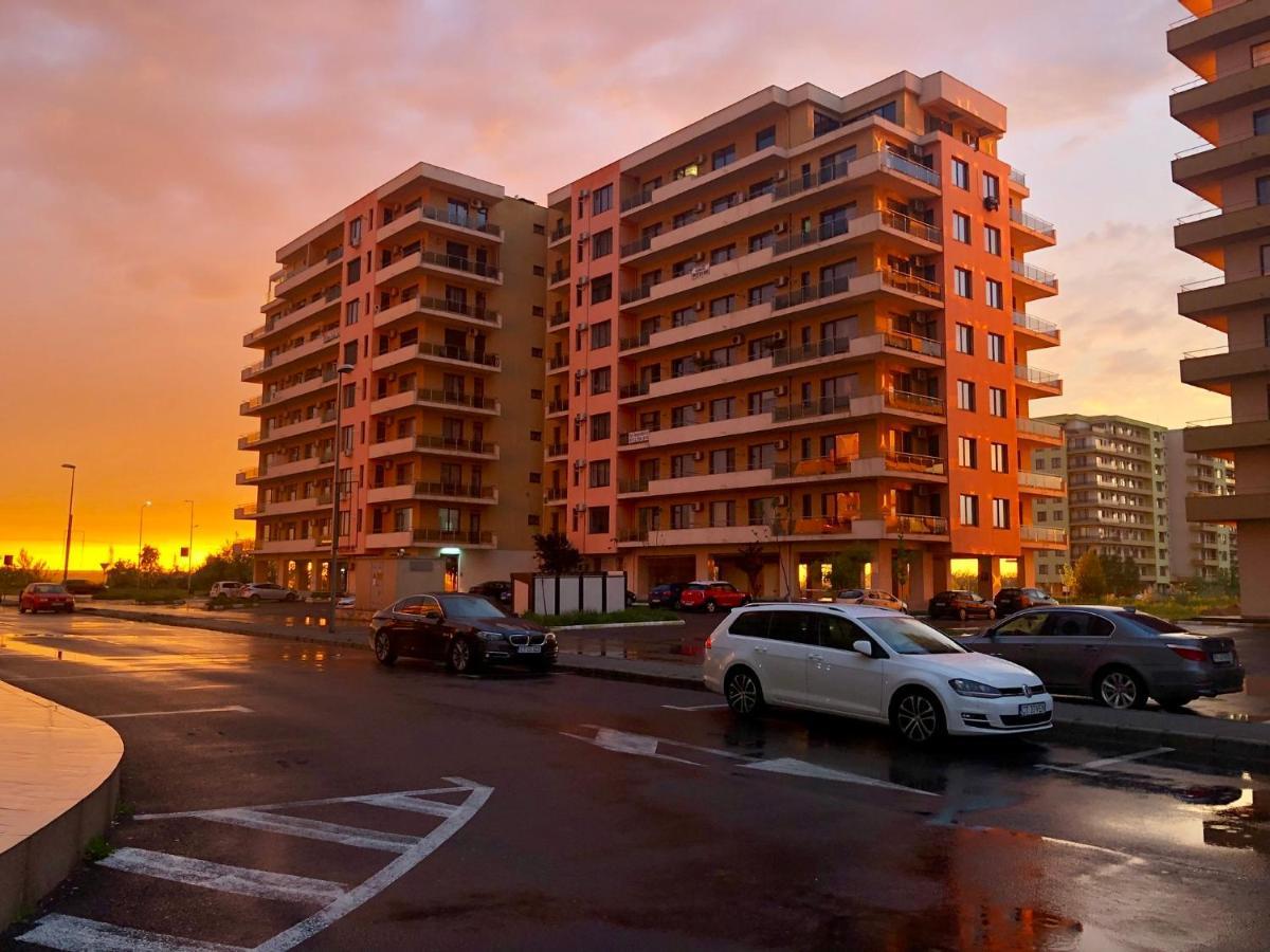 Valy Apartments Summerland Mamaia Luaran gambar
